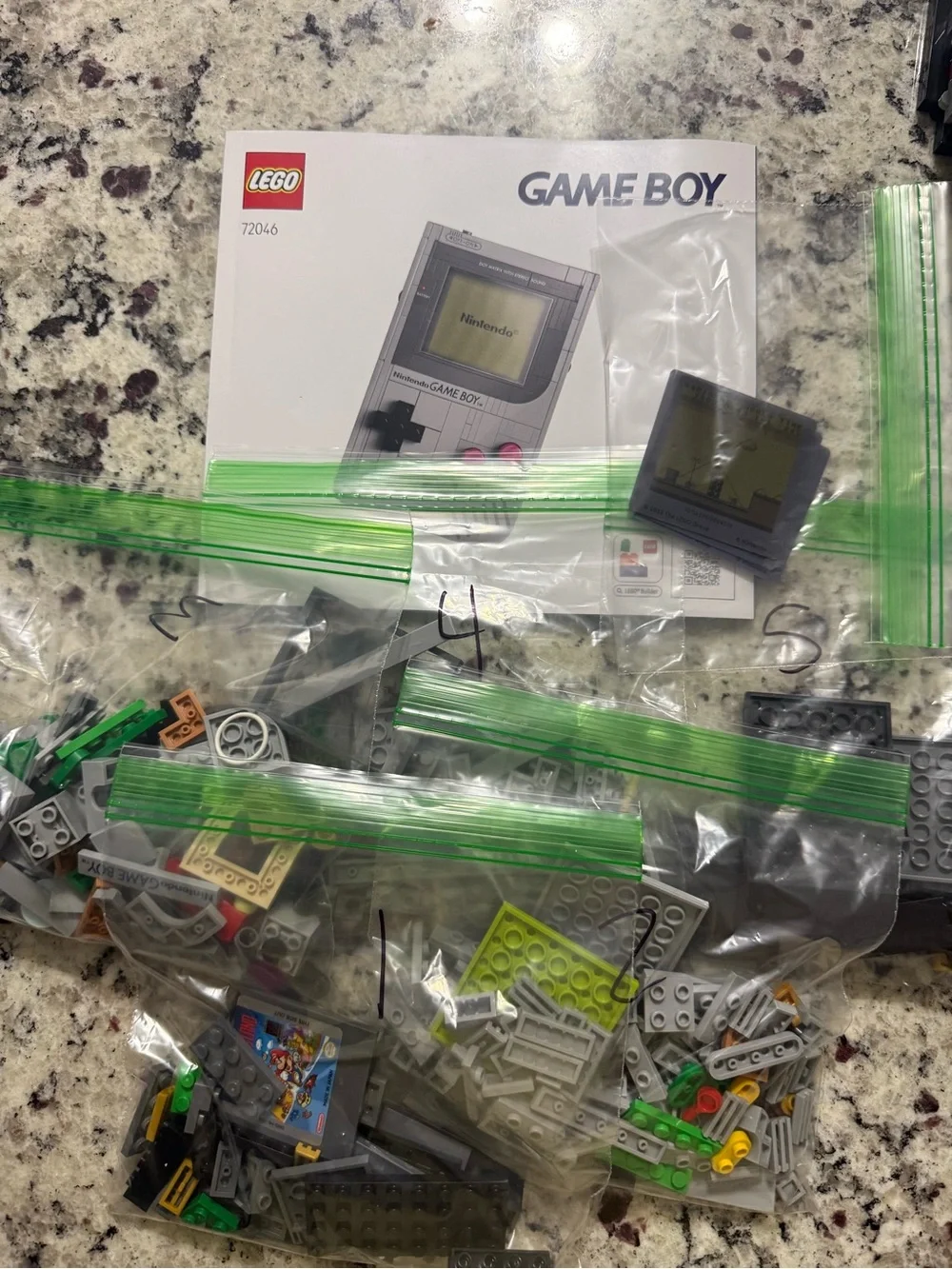 LEGO Nintendo Game Boy 72046 421 Pieces w/ Box & Instructions